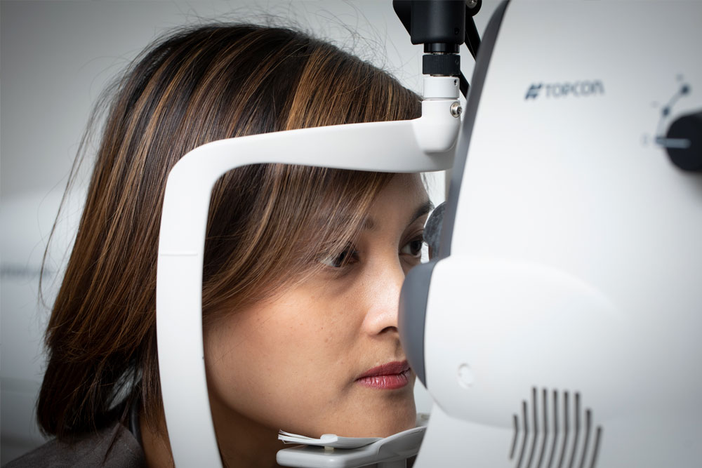 glaucoma-test-screening-female-asian-close-up
